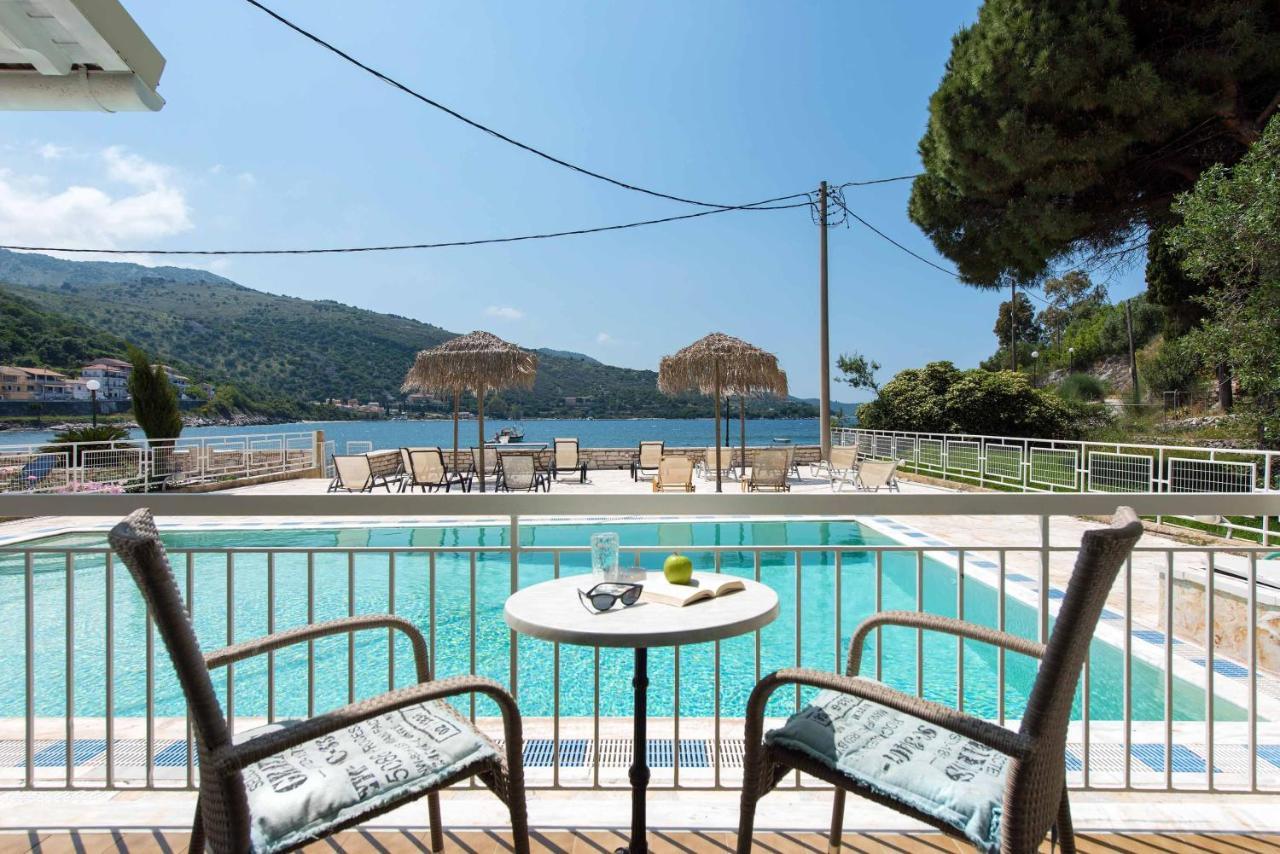Marika Apartments Kassiopi Extérieur photo