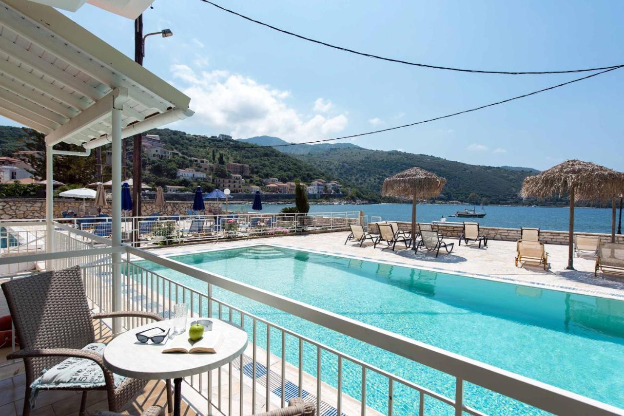 Marika Apartments Kassiopi Extérieur photo